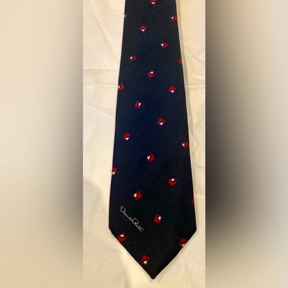 Vintage Oscar de la Renta Square style design - Picture 1 of 5